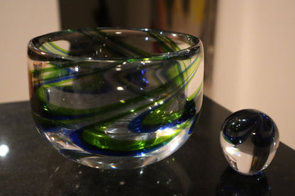 Goran Warff (1933–2022), Sweden, Signed Set of Glass Bowl & Paperweight