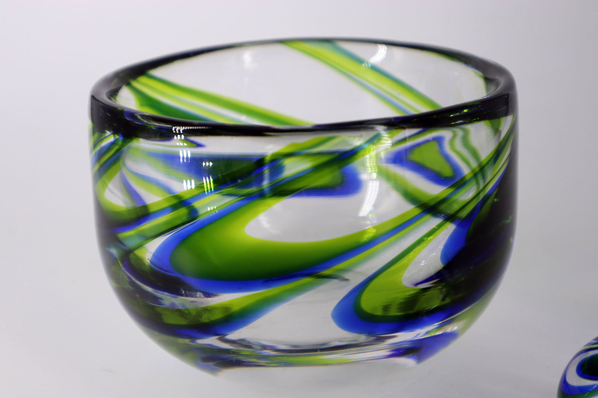 Goran Warff (1933–2022), Sweden, Signed Set of Glass Bowl & Paperweight